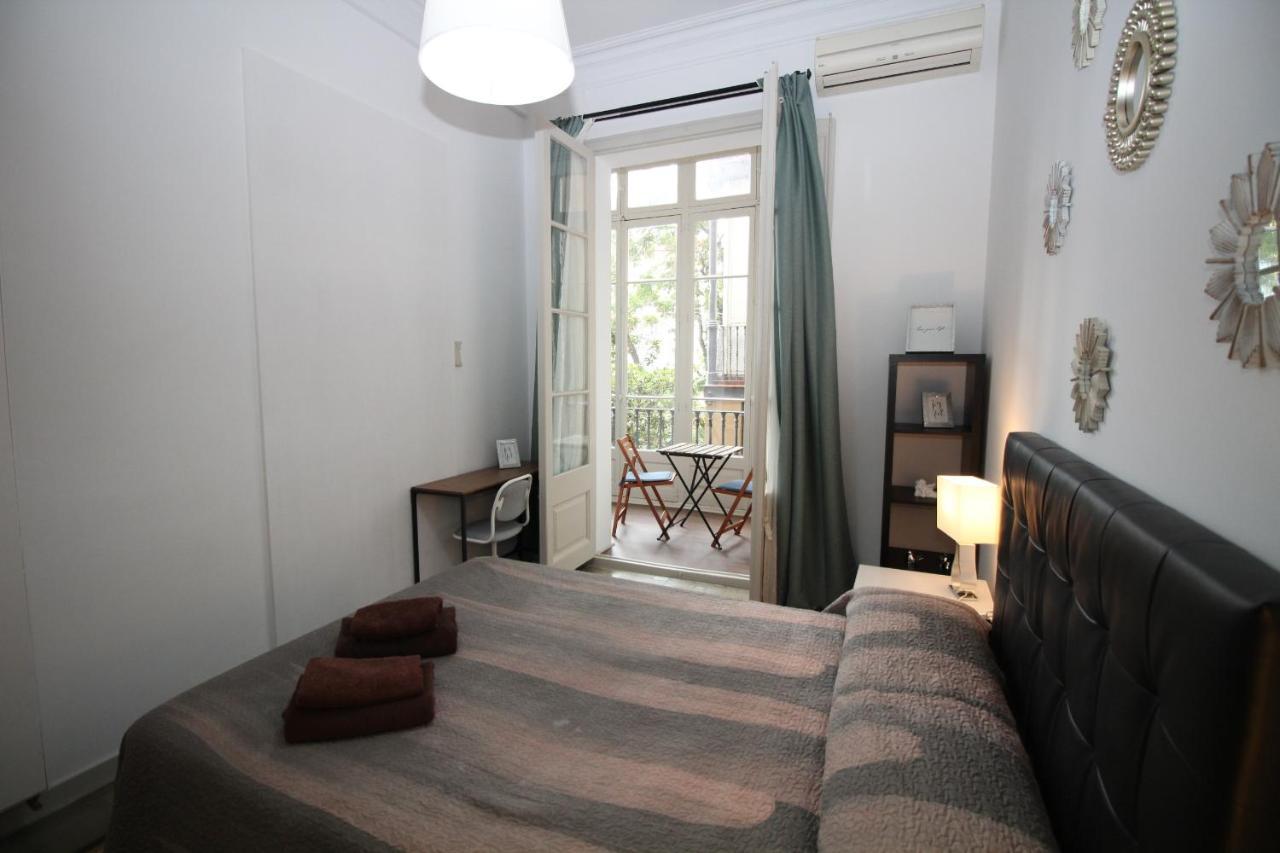 Alojamiento Roger Bed & Breakfast Barcelona Luaran gambar